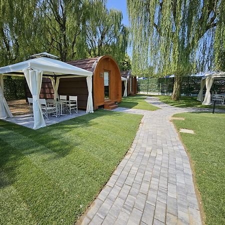 Vicolungo Glamour Lodge & Spa - Free Spa Hot Tub E Sauna المظهر الخارجي الصورة