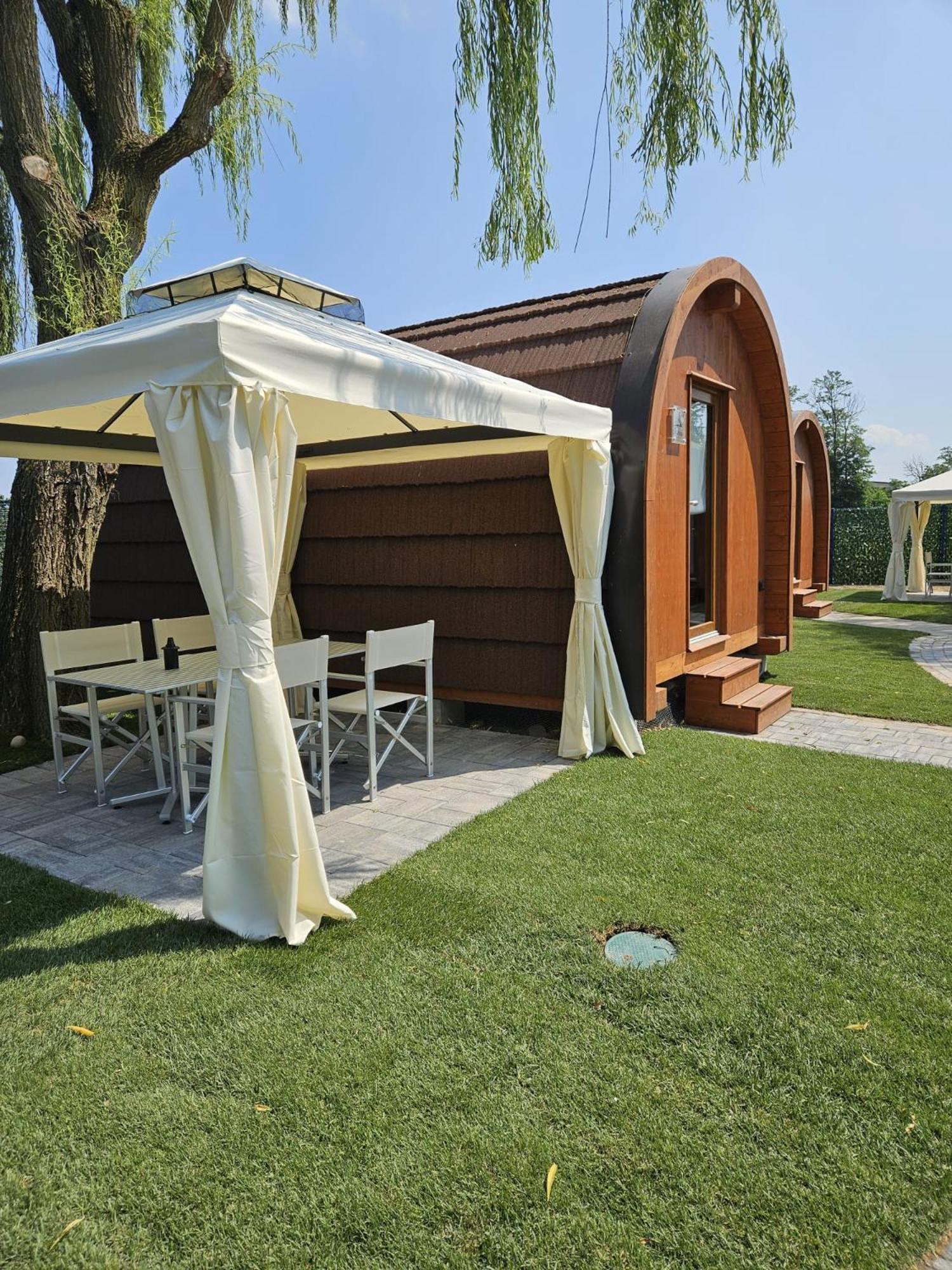 Vicolungo Glamour Lodge & Spa - Free Spa Hot Tub E Sauna المظهر الخارجي الصورة