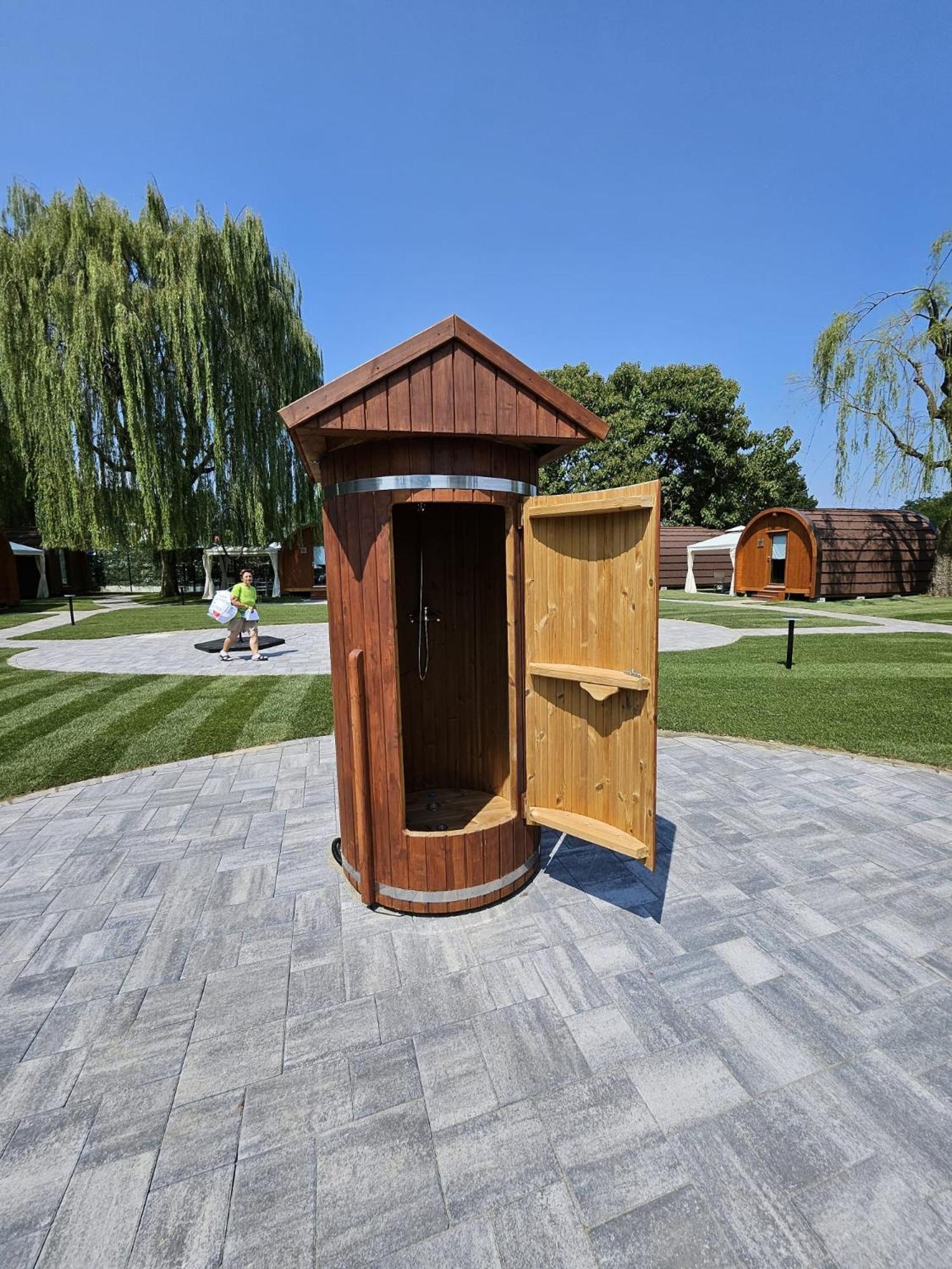 Vicolungo Glamour Lodge & Spa - Free Spa Hot Tub E Sauna المظهر الخارجي الصورة