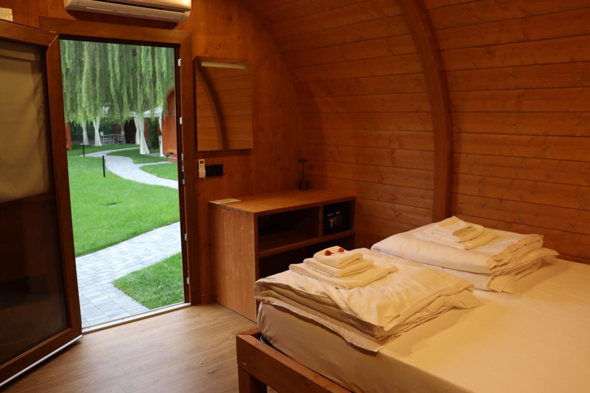 Vicolungo Glamour Lodge & Spa - Free Spa Hot Tub E Sauna المظهر الخارجي الصورة