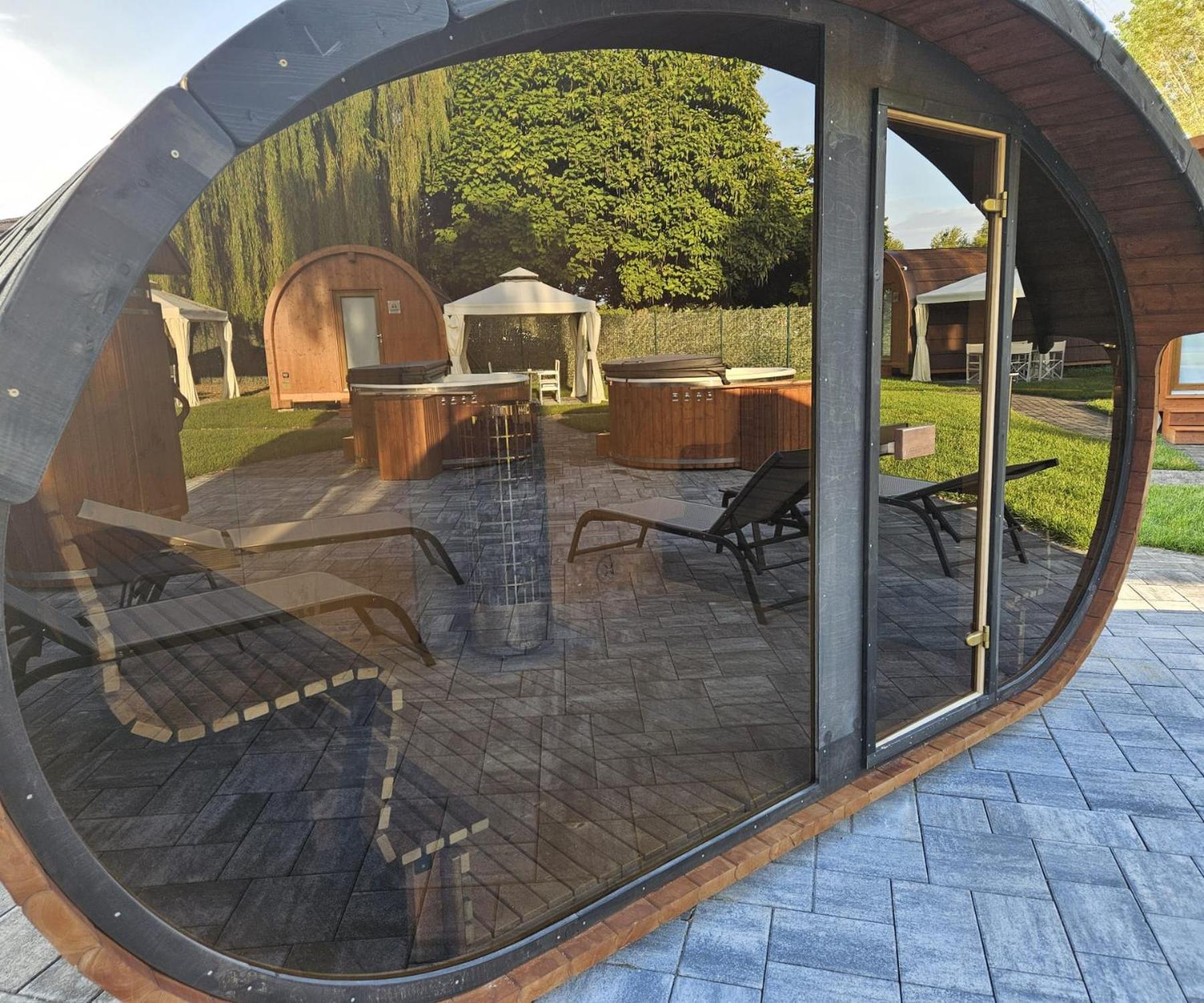 Vicolungo Glamour Lodge & Spa - Free Spa Hot Tub E Sauna المظهر الخارجي الصورة